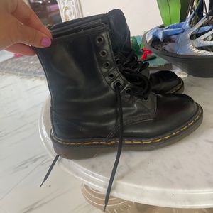 Dr Martin boots size 5